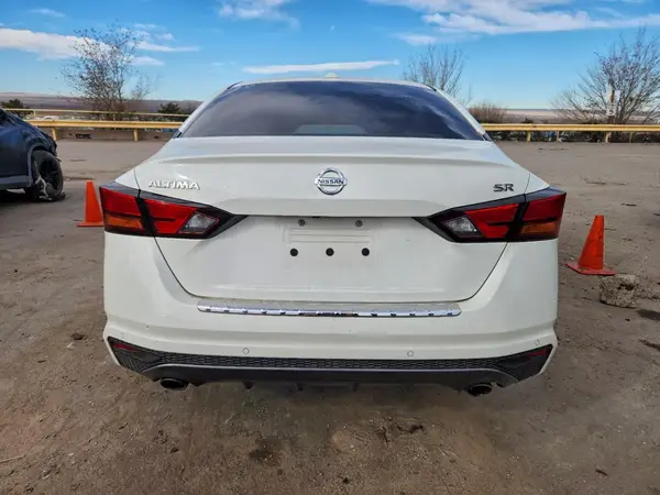2021 NISSAN ALTIMA auction photo 6