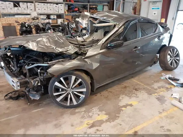 1N4BL4CV5MN418549 2021 NISSAN ALTIMA - Image 2