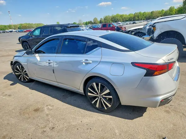 1N4BL4CV5NN328707 2022 NISSAN ALTIMA - Image 2