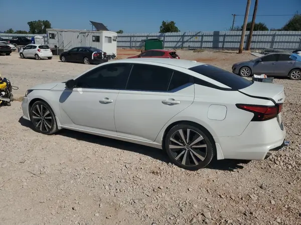 1N4BL4CV5NN399602 2022 NISSAN ALTIMA - Image 2