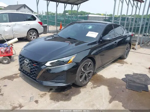 1N4BL4CV5PN311358 2023 NISSAN ALTIMA - Image 2