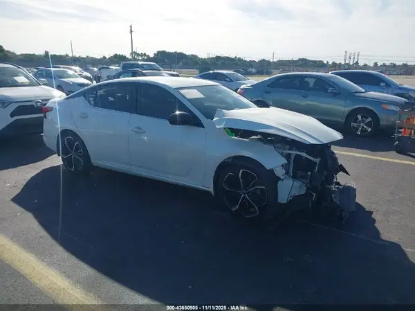 1N4BL4CV5PN323557 2023 NISSAN ALTIMA - Image 1