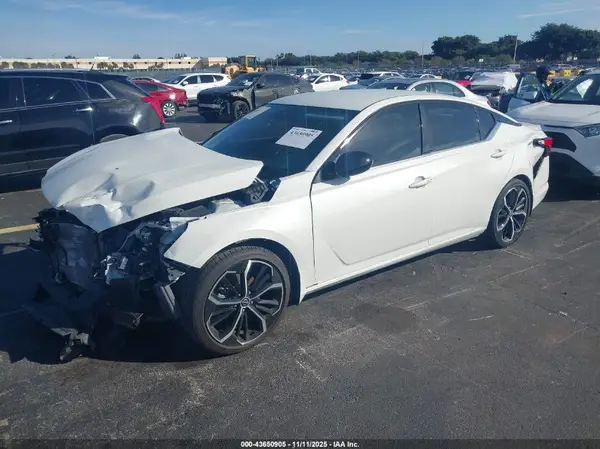 1N4BL4CV5PN323557 2023 NISSAN ALTIMA - Image 2