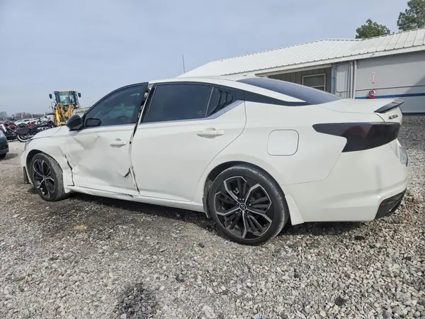 1N4BL4CV5PN326992 2023 NISSAN ALTIMA - Image 2