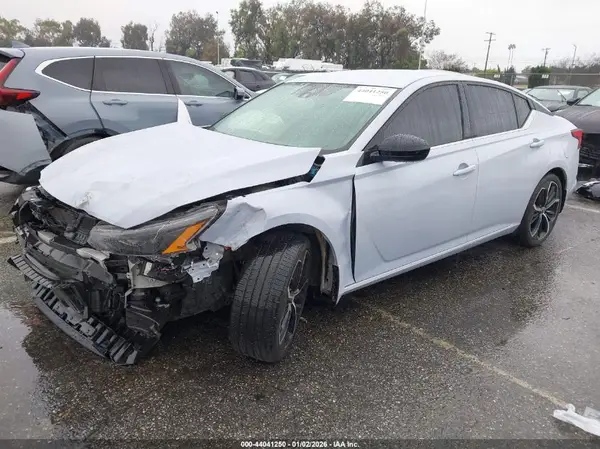 1N4BL4CV5PN327740 2023 NISSAN ALTIMA - Image 2