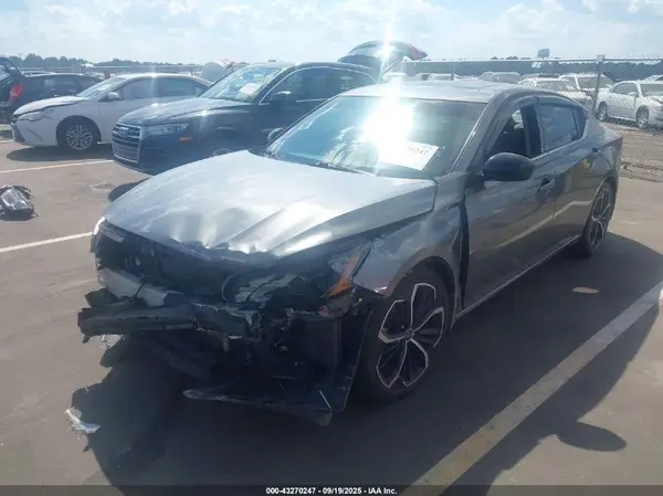 1N4BL4CV5PN329794 2023 NISSAN ALTIMA - Image 2