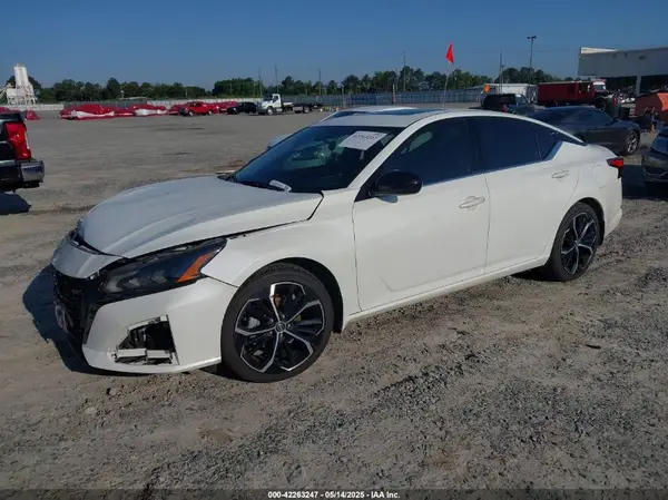1N4BL4CV5PN333957 2023 NISSAN ALTIMA - Image 2