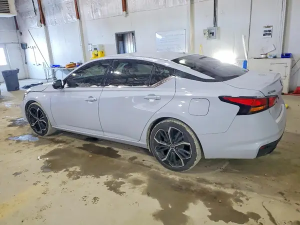 1N4BL4CV5PN341184 2023 NISSAN ALTIMA - Image 2