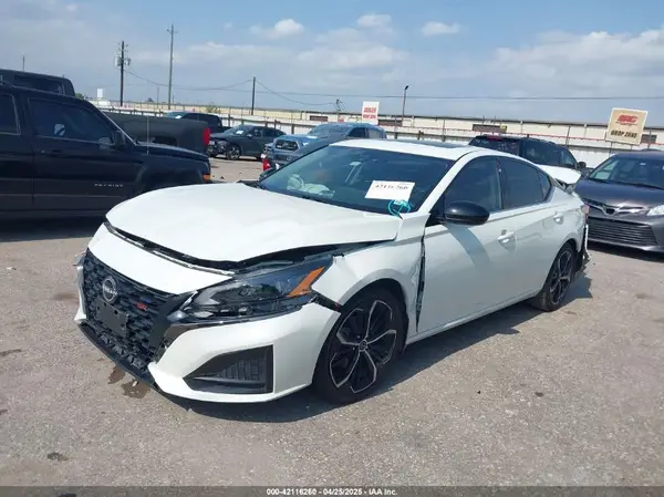1N4BL4CV5PN353173 2023 NISSAN ALTIMA - Image 2