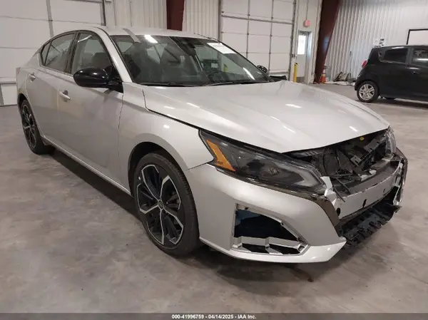 1N4BL4CV5PN370314 2023 NISSAN ALTIMA - Image 1