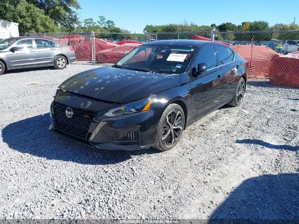 1N4BL4CV5PN370846 2023 NISSAN ALTIMA - Image 2