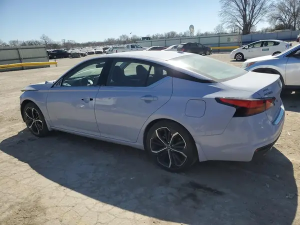 1N4BL4CV5PN411668 2023 NISSAN ALTIMA - Image 2