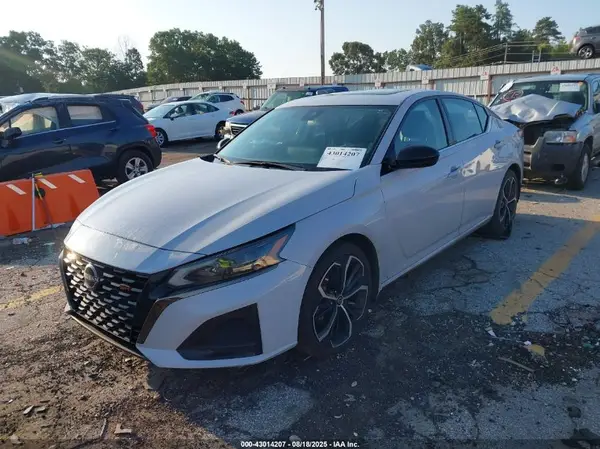 1N4BL4CV5RN303988 2024 NISSAN ALTIMA - Image 2