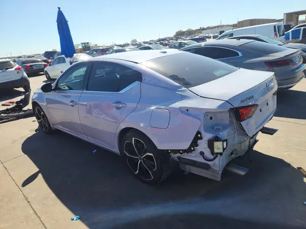 1N4BL4CV5RN311878 2024 NISSAN ALTIMA - Image 2