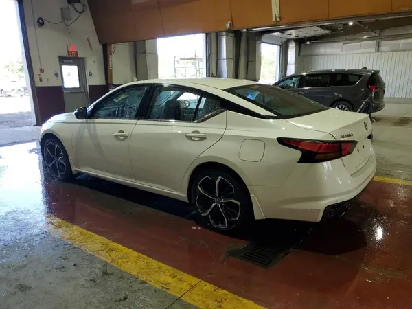 1N4BL4CV5RN312609 2024 NISSAN ALTIMA - Image 2