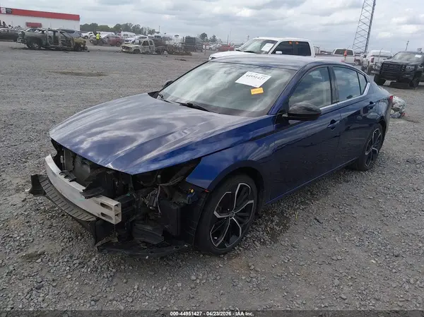 1N4BL4CV5RN318068 2024 NISSAN ALTIMA - Image 2