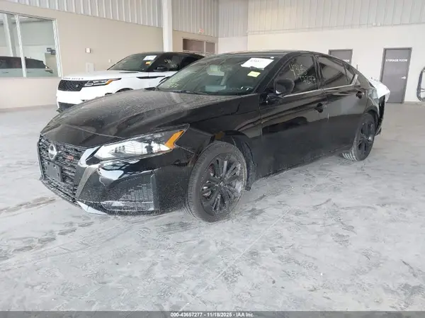 1N4BL4CV5RN321794 2024 NISSAN ALTIMA - Image 2