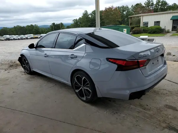1N4BL4CV5RN324985 2024 NISSAN ALTIMA - Image 2