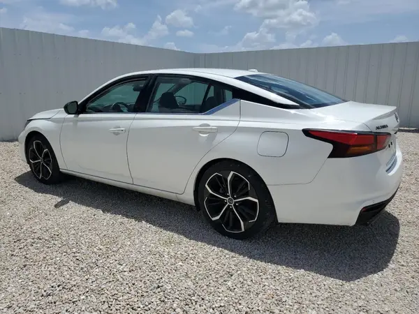 1N4BL4CV5RN346999 2024 NISSAN ALTIMA - Image 2