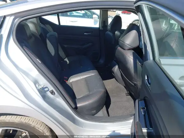 1N4BL4CV5RN352396 2024 NISSAN ALTIMA - Image 8