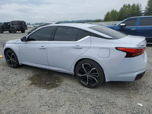 1N4BL4CV5RN367786 2024 NISSAN ALTIMA - Image 2