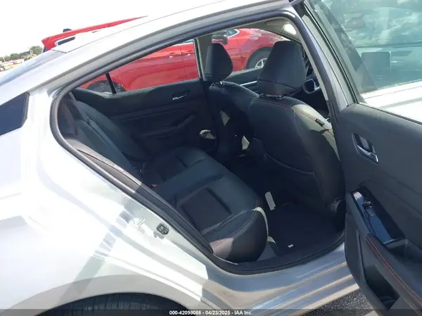 1N4BL4CV5RN370459 2024 NISSAN ALTIMA - Image 8