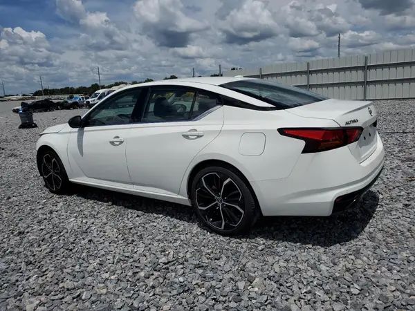 1N4BL4CV5RN373233 2024 NISSAN ALTIMA - Image 2