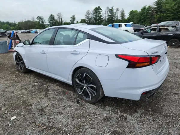 1N4BL4CV5RN377282 2024 NISSAN ALTIMA - Image 2