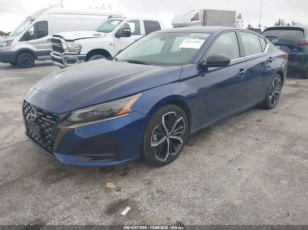 1N4BL4CV5RN384605 2024 NISSAN ALTIMA - Image 2