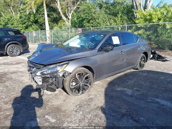 1N4BL4CV5RN401516 2024 NISSAN ALTIMA - Image 2