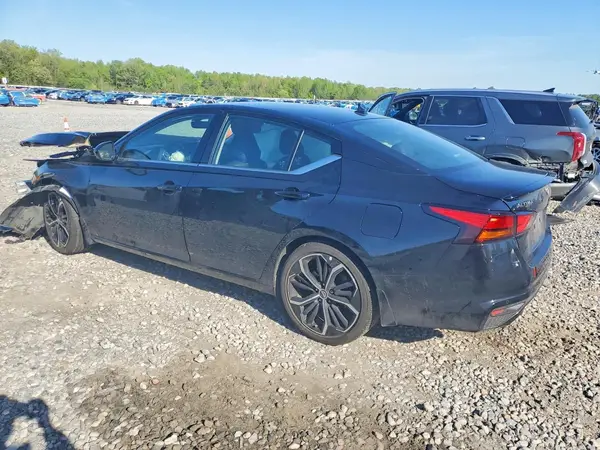 1N4BL4CV5RN420826 2024 NISSAN ALTIMA - Image 2