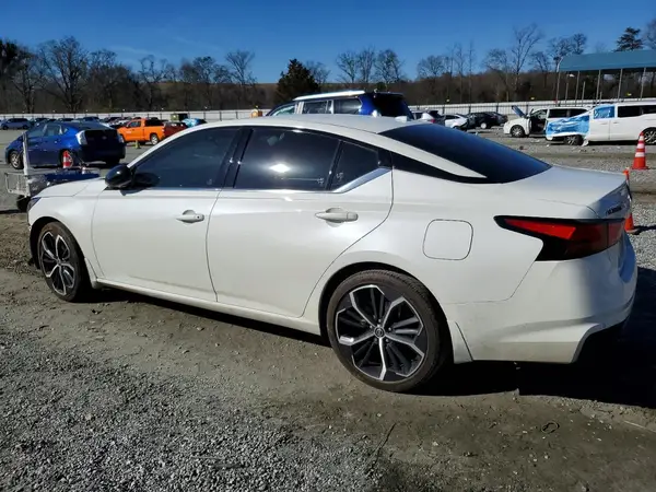 1N4BL4CV5RN421801 2024 NISSAN ALTIMA - Image 2