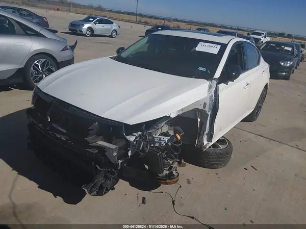 1N4BL4CV5RN423841 2024 NISSAN ALTIMA - Image 2