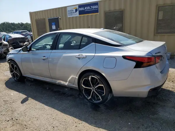 1N4BL4CV5RN429333 2024 NISSAN ALTIMA - Image 2