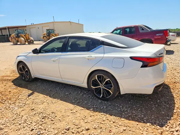 1N4BL4CV5SN377353 2025 NISSAN ALTIMA - Image 2