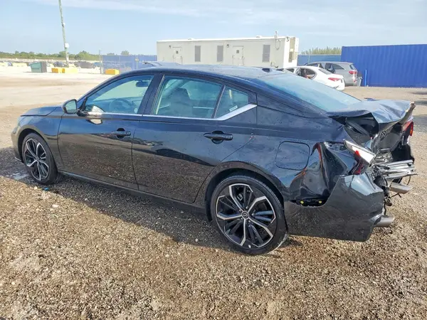 1N4BL4CV5SN425031 2025 NISSAN ALTIMA - Image 2