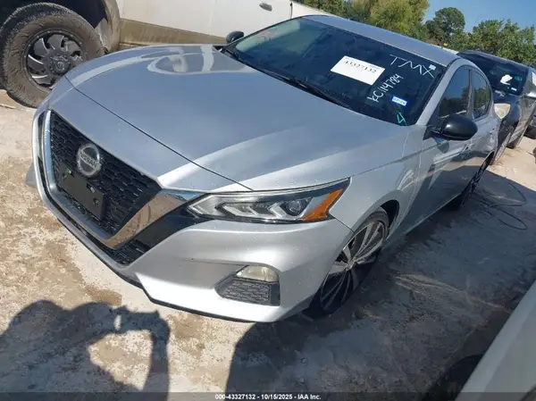 1N4BL4CV6KC114784 2019 NISSAN ALTIMA - Image 2