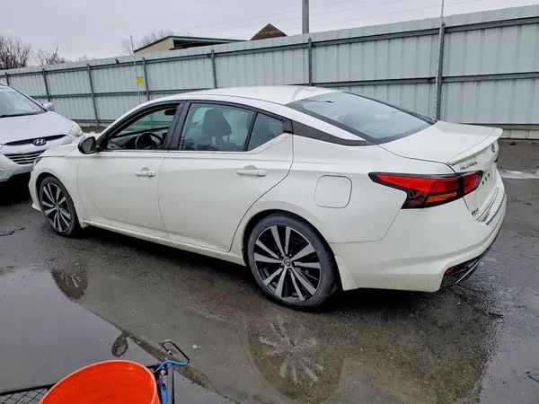 1N4BL4CV6KC125820 2019 NISSAN ALTIMA - Image 2