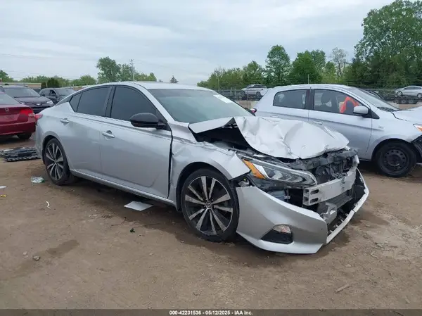 1N4BL4CV6KC135103 2019 NISSAN ALTIMA - Image 1