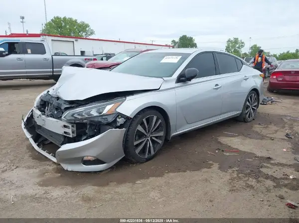 1N4BL4CV6KC135103 2019 NISSAN ALTIMA - Image 2