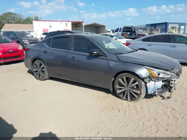 1N4BL4CV6KC138793 2019 NISSAN ALTIMA - Image 1