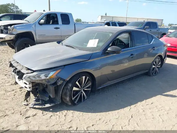 1N4BL4CV6KC138793 2019 NISSAN ALTIMA - Image 2