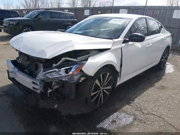 1N4BL4CV6KC197598 2019 NISSAN ALTIMA - Image 2