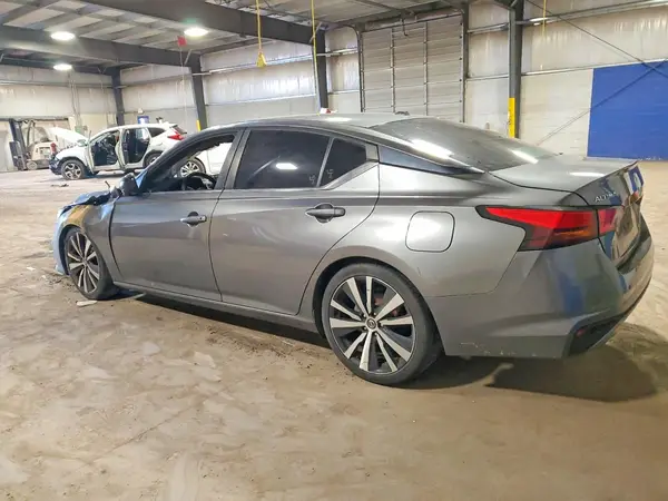 1N4BL4CV6KC217557 2019 NISSAN ALTIMA - Image 2