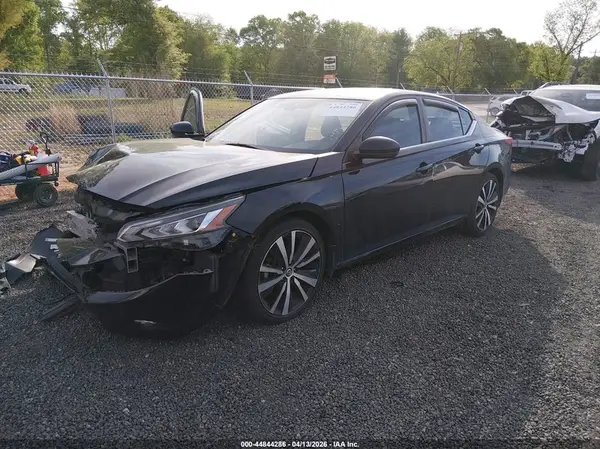 1N4BL4CV6LC137516 2020 NISSAN ALTIMA - Image 2