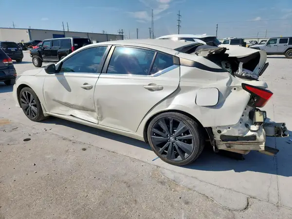 1N4BL4CV6LC167700 2020 NISSAN ALTIMA - Image 2