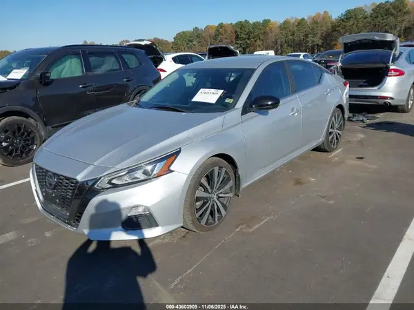 1N4BL4CV6LC236904 2020 NISSAN ALTIMA - Image 2