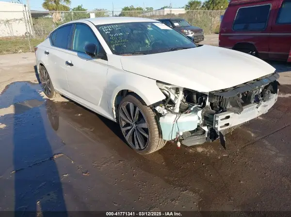 1N4BL4CV6LC261124 2020 NISSAN ALTIMA - Image 1
