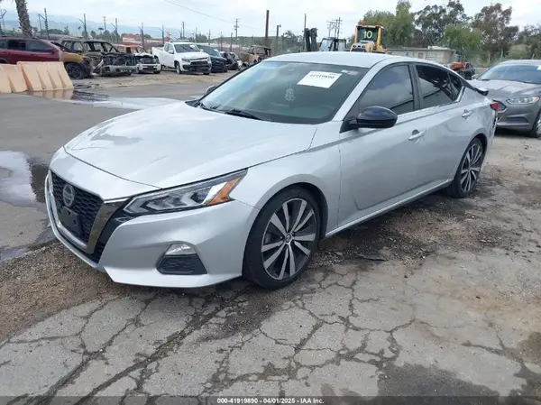 1N4BL4CV6LN310472 2020 NISSAN ALTIMA - Image 2