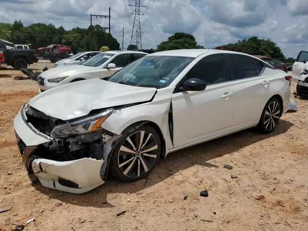 1N4BL4CV6LN312030 2020 NISSAN ALTIMA - Image 1